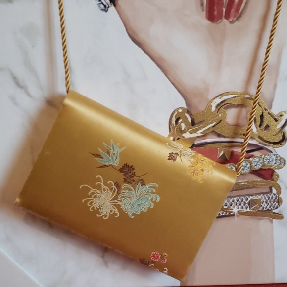 Purse - Picture 1 of 7